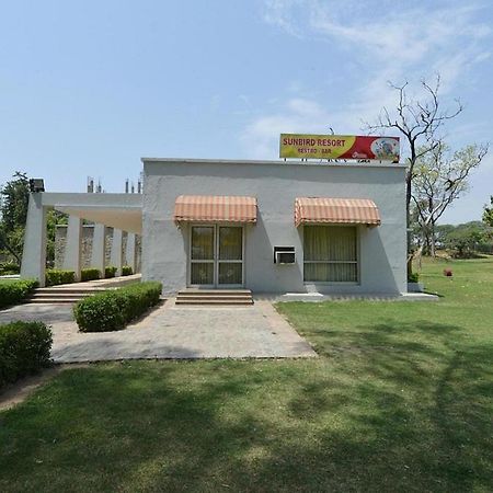 Sunbird Tourist Resort Faridabad Exteriör bild