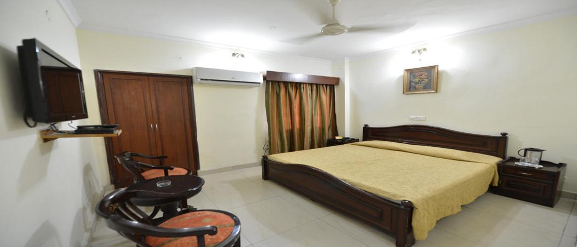 Sunbird Tourist Resort Faridabad Exteriör bild